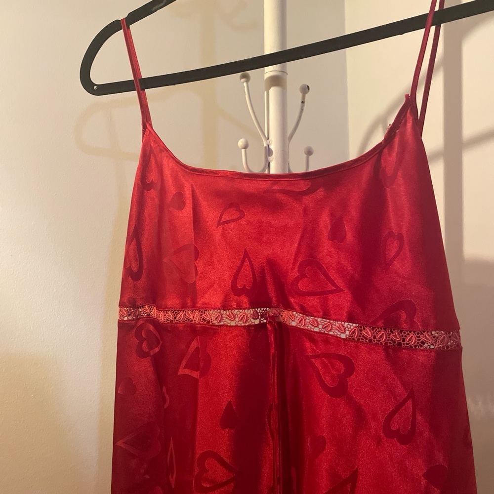 Elegant Red Heart Chemise